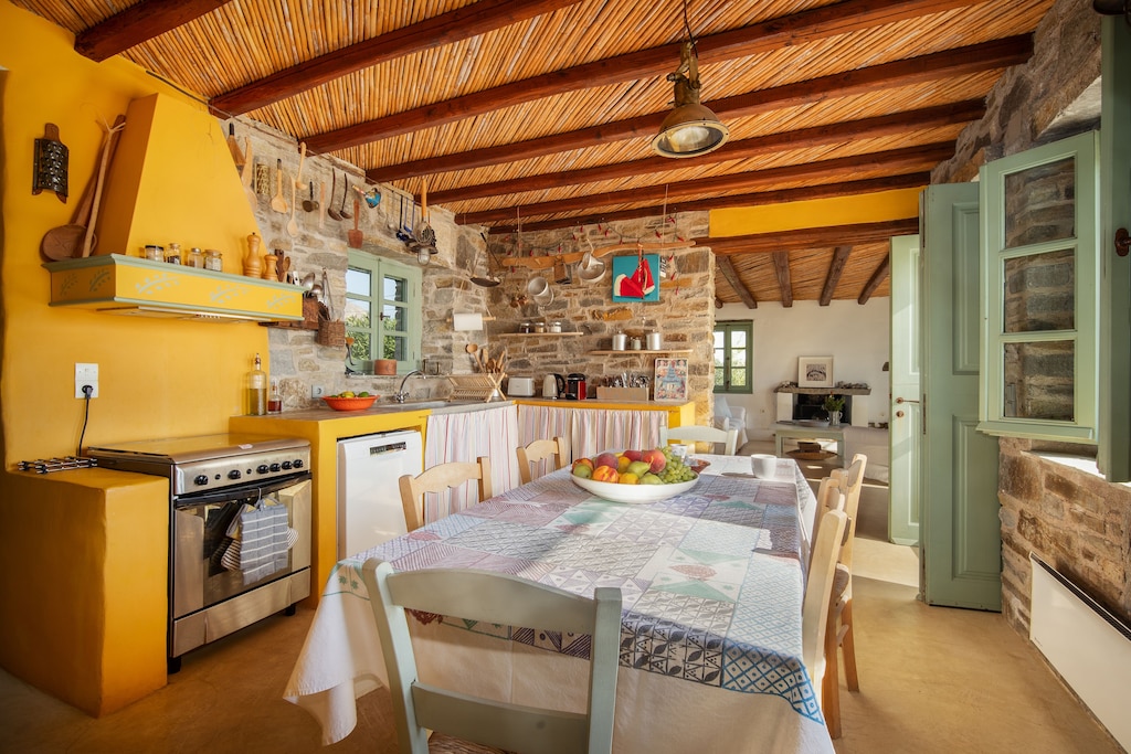 Vatoudi House is a beautiful luxury rental in Serifos, available on Azero Homes.