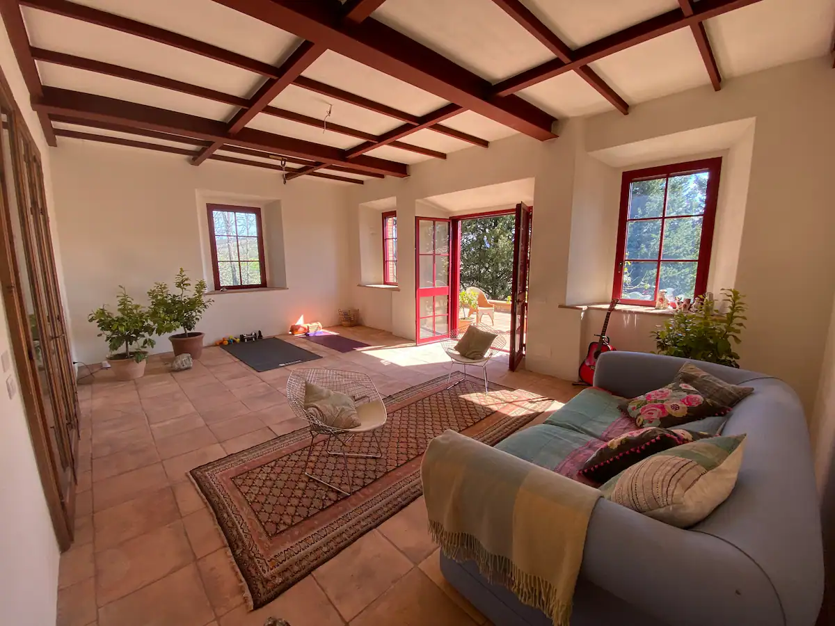 Gorgeous restored farmhouse, a beautifully luxurious rental villa in Tuscany, available on Azero Homes.